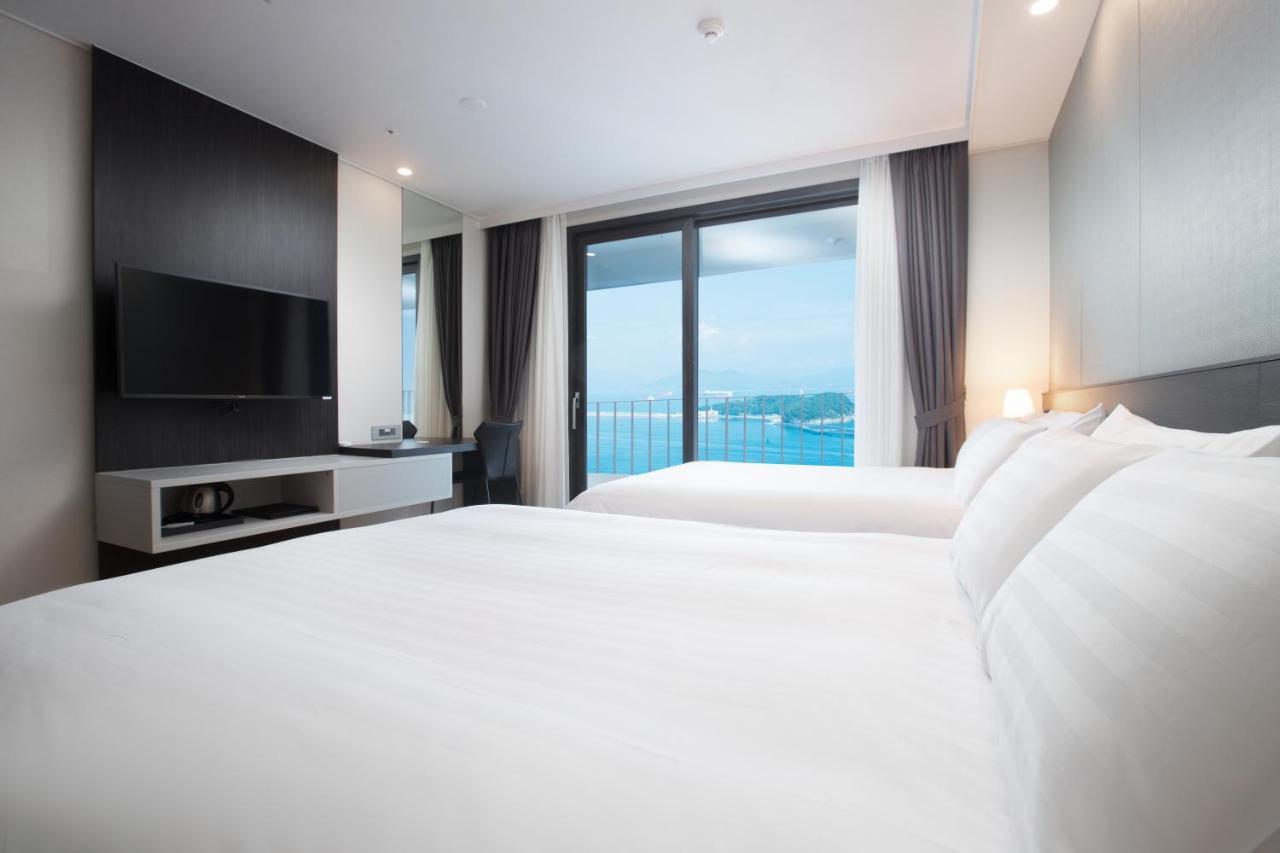 Utop Marina Hotel & Resort Йосу Екстер'єр фото